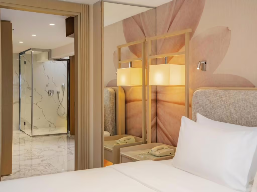 MOVENPICK HOTEL ISTANBUL BOSPHORUS (EX.MERCURE ISTANBUL THE PLAZA BOSPHORUS)