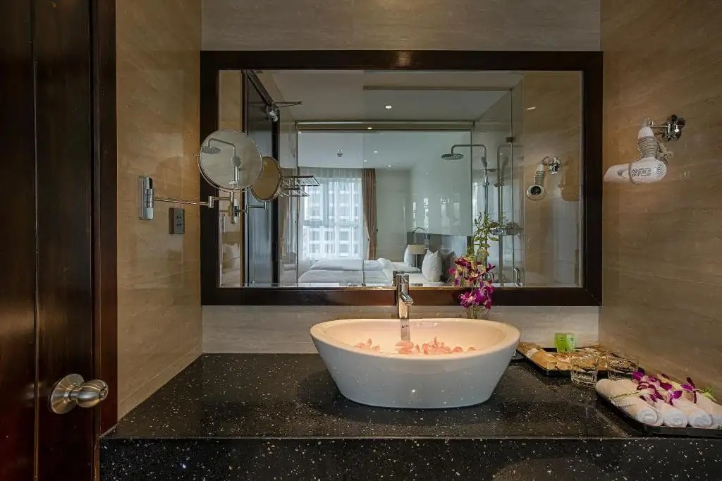 SOFIA SUITE