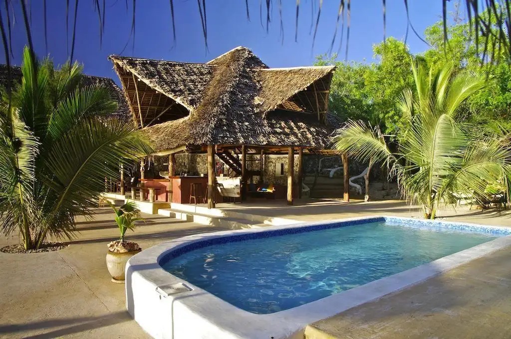 SUNSHINE MARINE LODGE