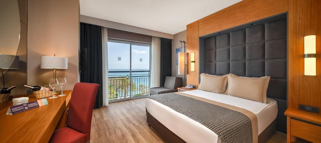 GRAVEL HOTELS SELECT (EX. SEVEN SEAS GRAVEL SELECT)