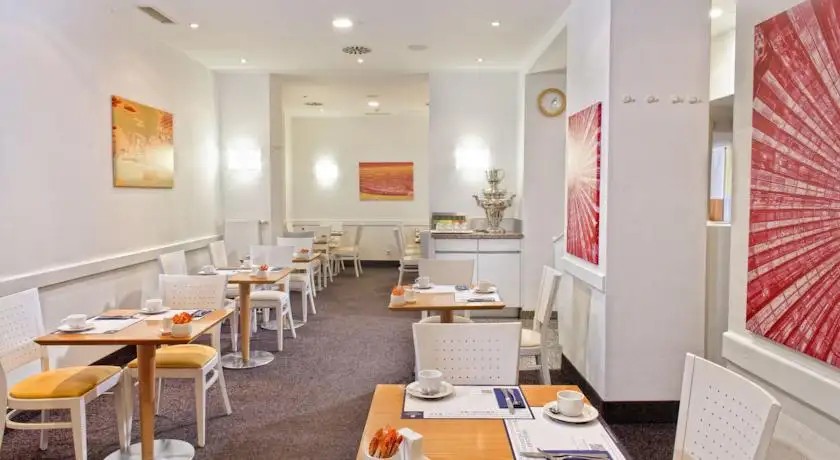 WYNDHAM GARDEN DUESSELDORF CITY CENTRE KOENIGSALLEE