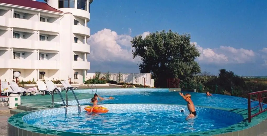 ЗОЛОТАЯ ЛИНИЯ