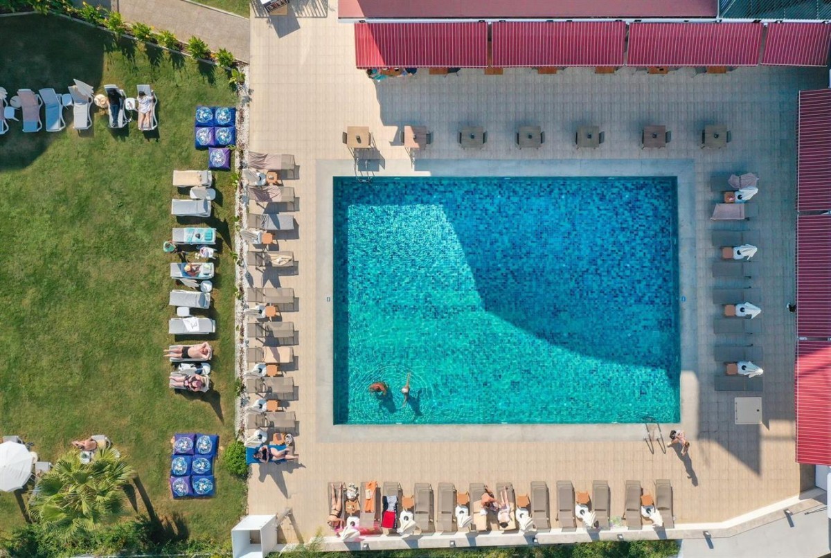 SIDE SQUARE HOTEL ADULTS ONLY 16+