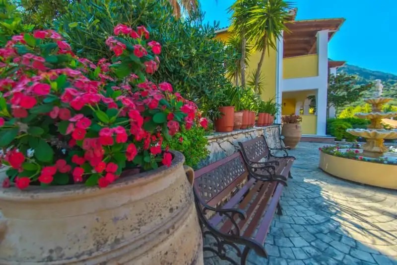 SEA VIEW VILLAGE APT