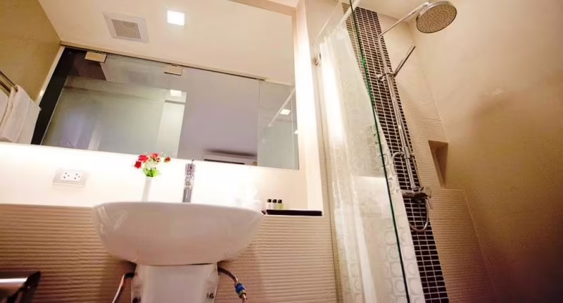 STUDIO SUKHUMVIT 11 HOTEL
