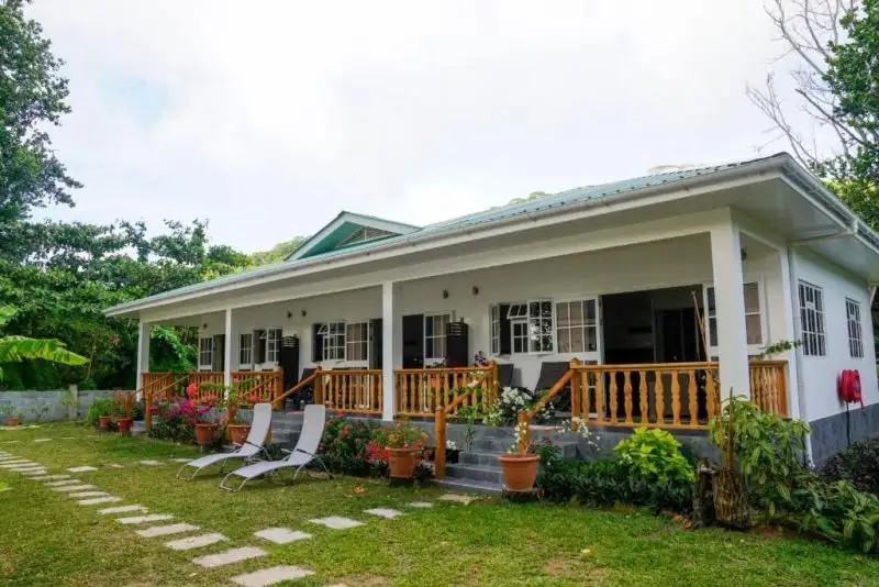 VILLA CHARETTE