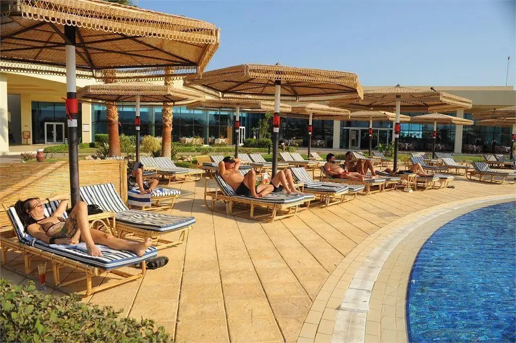 JOLIE VILLE ROYAL PENINSULA HOTEL & RESORT