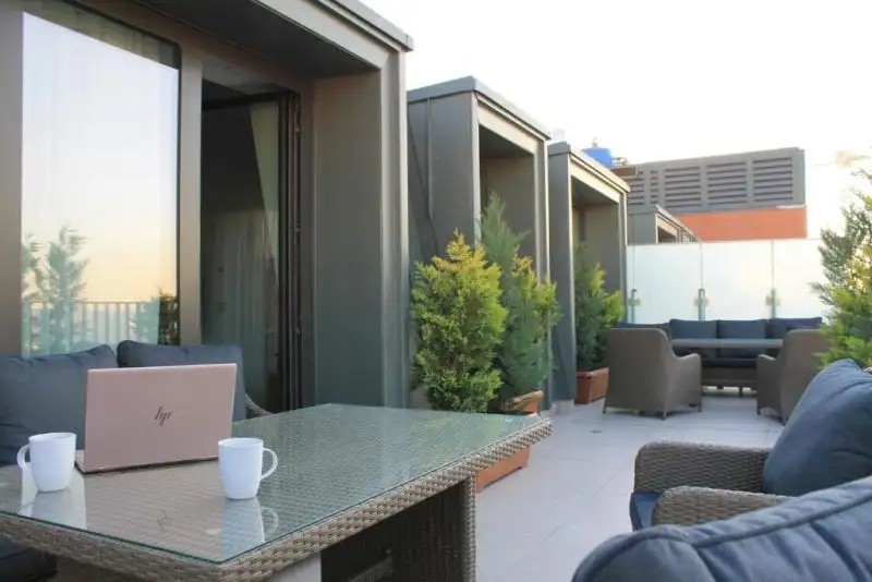 GARLON RESIDENCE