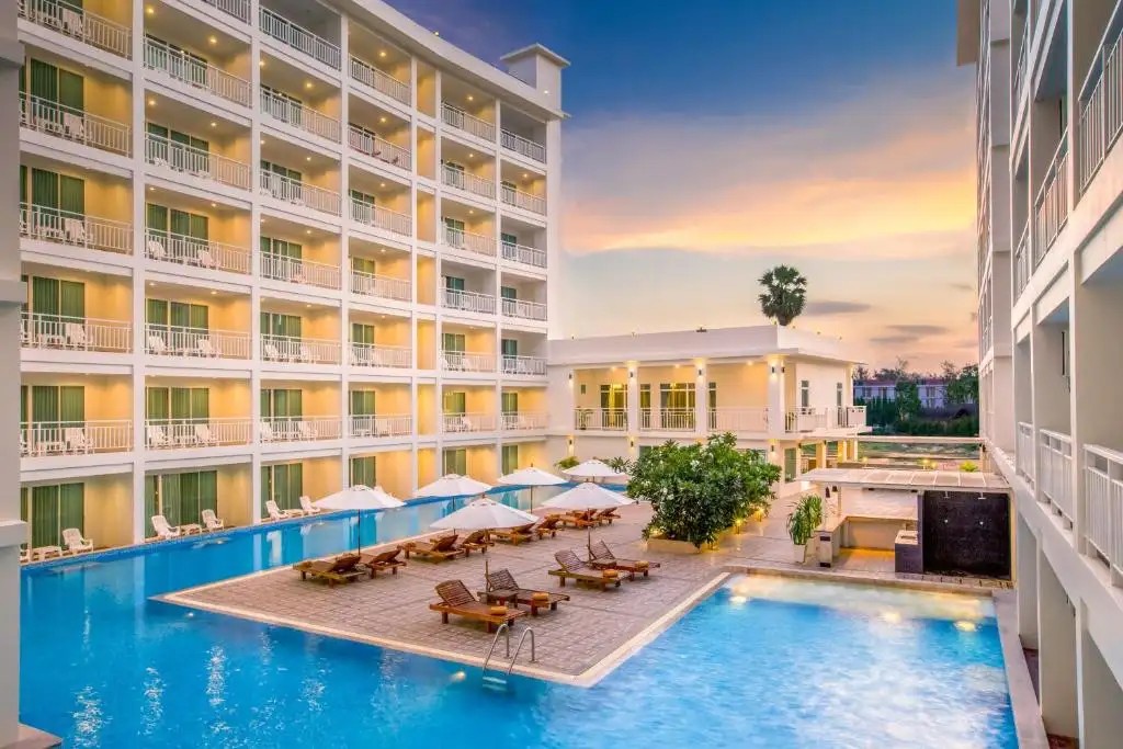 CHANALAI HILLSIDE RESORT (EX.TROPICAL KARON RESORT)