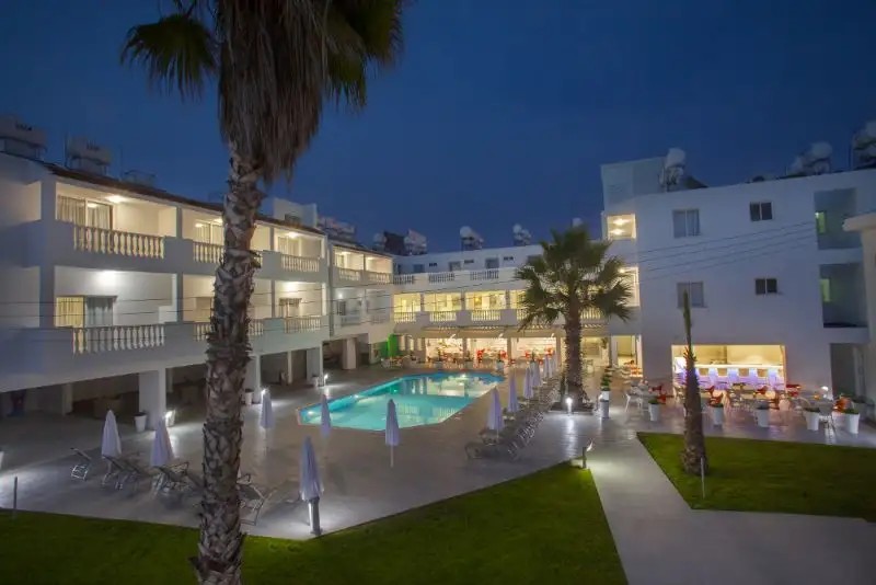 PRINCESSA VERA HOTEL APARTMENTS