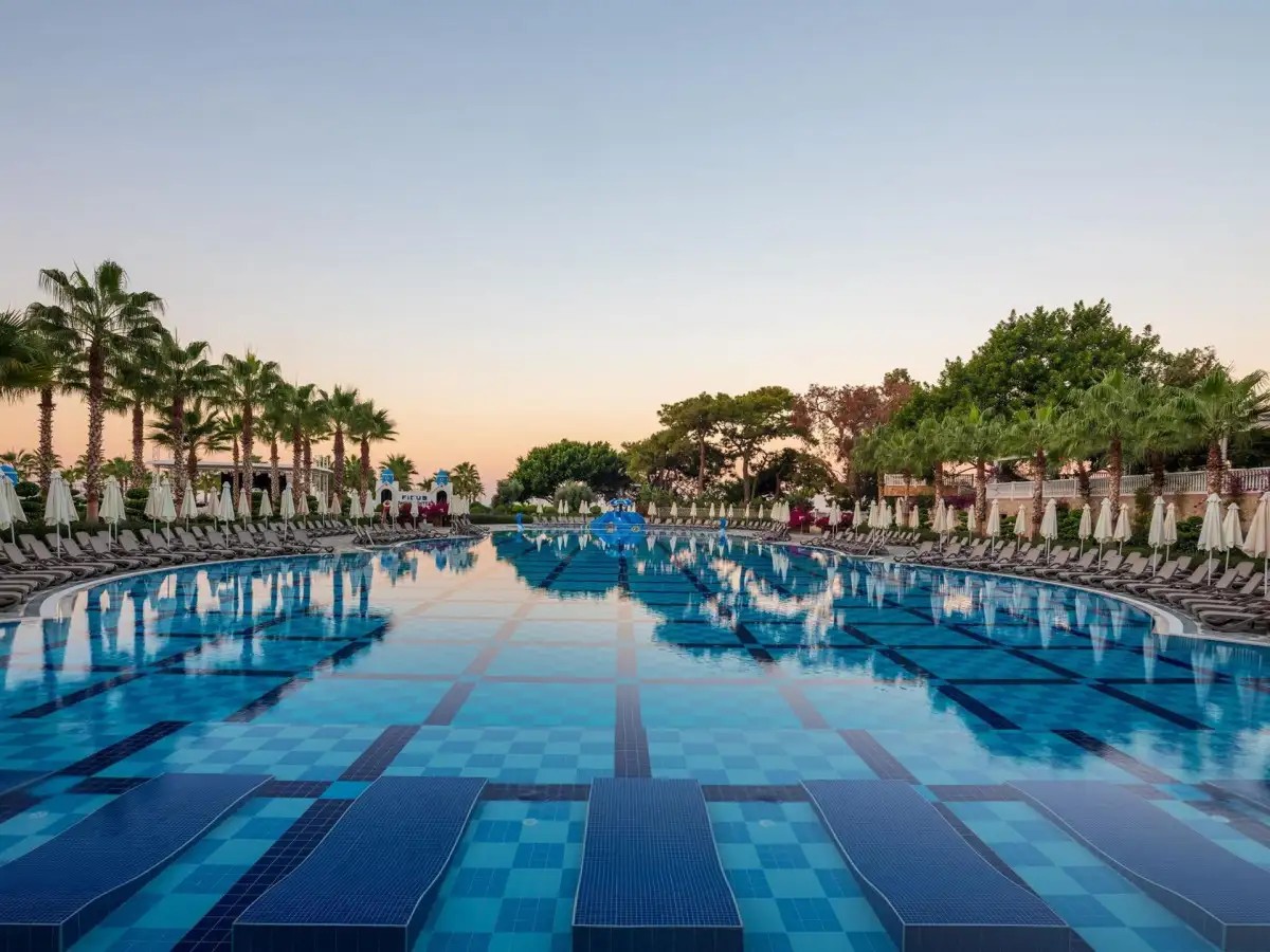 RUBI PLATINUM SPA RESORT & SUITES