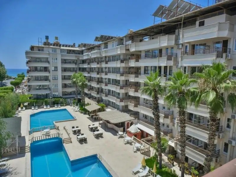 BANANA ANFORA HOTEL