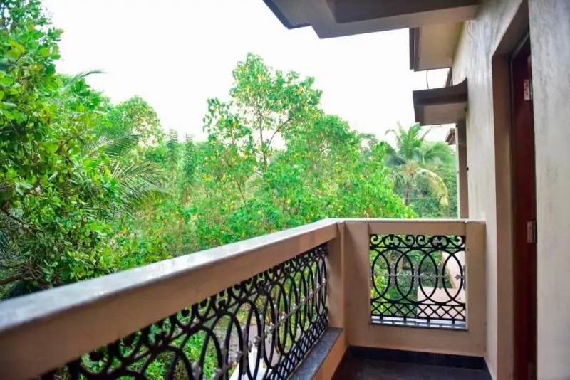 HILL VIEW APARTMENTS