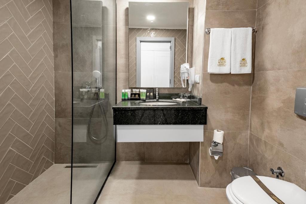UTOPIA WORLD HOTEL