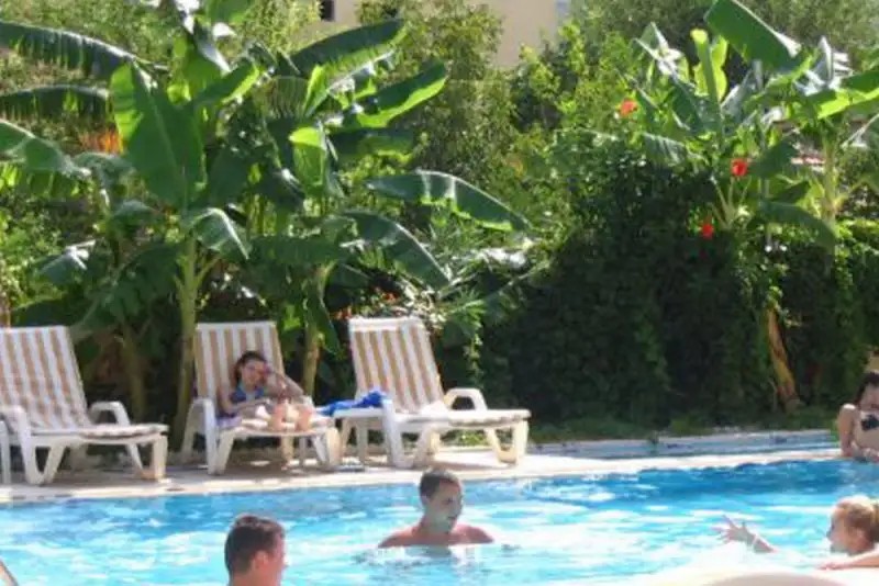 YELLOW STARS HOTEL