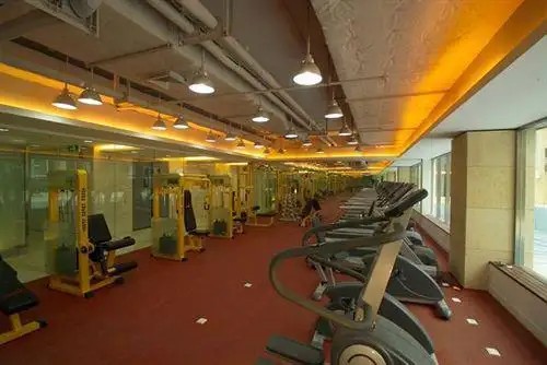 RAYFONT CELEBRITY HOTEL & APARTMENT