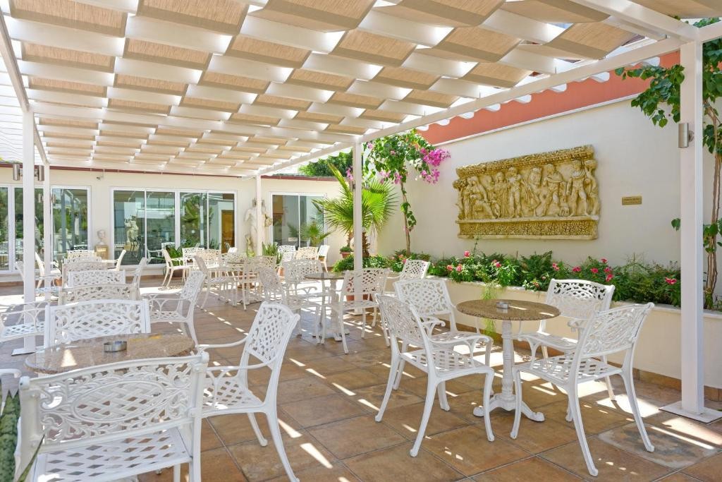 ANTIQUE ROMAN PALACE MUSEUM HOTEL ADULTS ONLY 16+