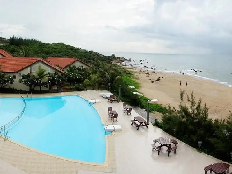 PEACEFUL RESORT