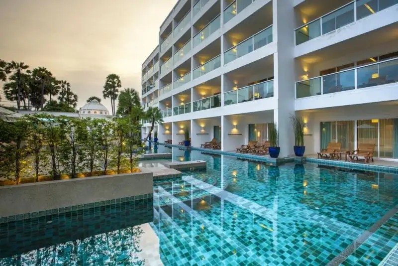 TROPICAL KATA RESORT