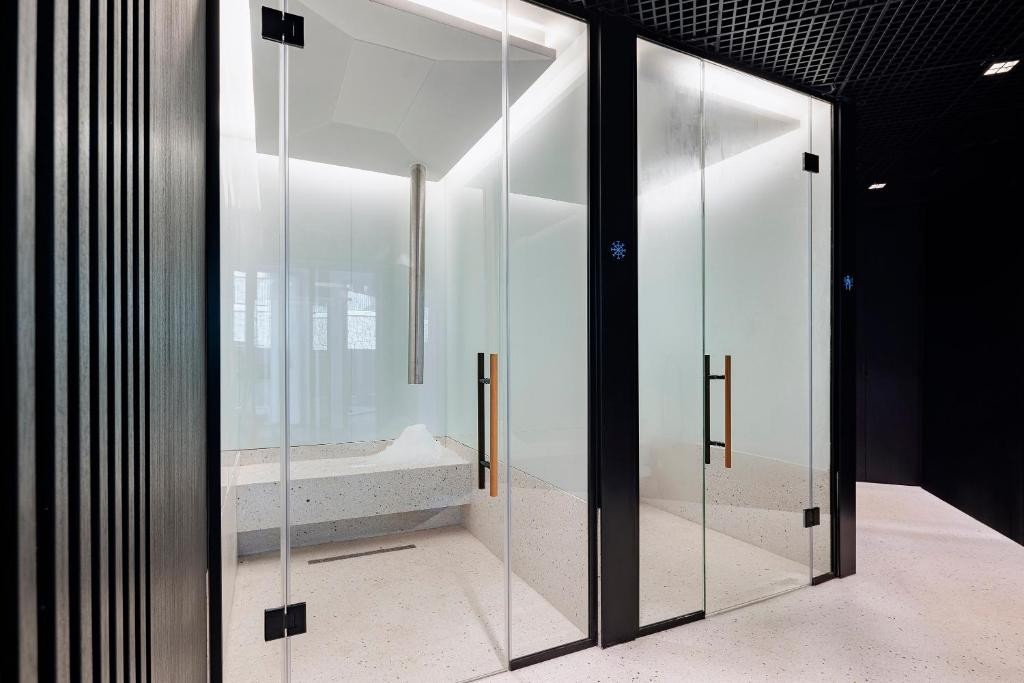 INVENTIST HOTEL SPORTS ACADEMY