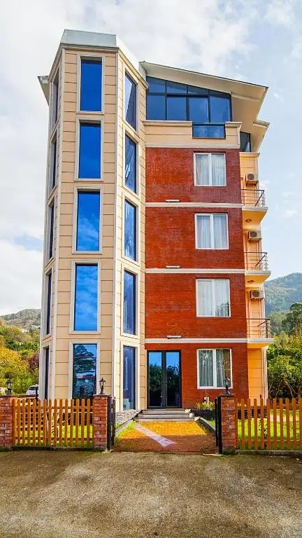 ORANGE HOTEL