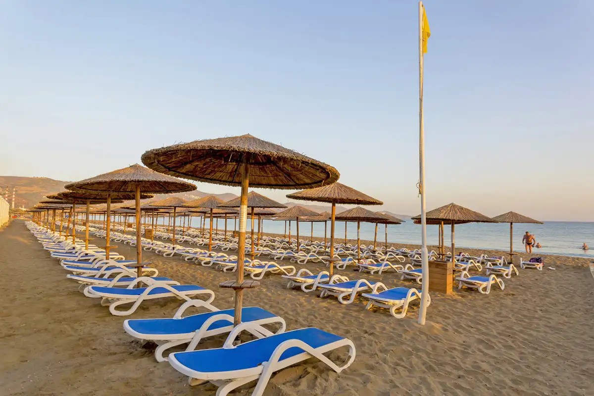 DESSOLE DOLPHIN BAY RESORT (EX. DOLPHIN BAY)