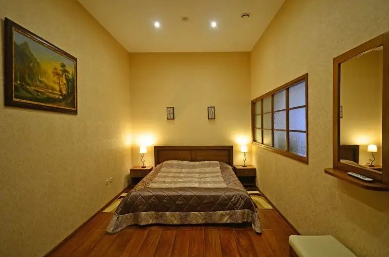 SQ HOTEL