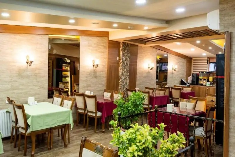 GRAND GROSS HOTEL