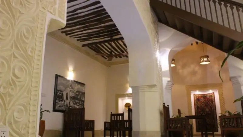 SMILES STONE TOWN HOTEL