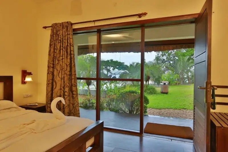 DESHADAN BACKWATER RESORT 