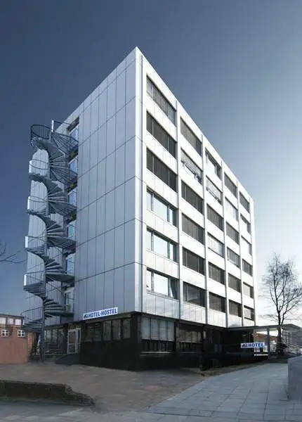 A&O HAMBURG HAMMER KIRCHE