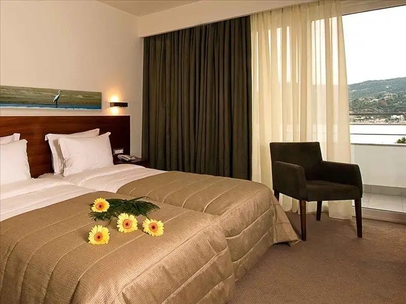LUCY HOTEL