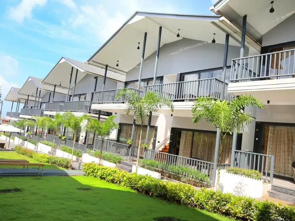 DALLAS BEACH RESORT (EX. ORALIA RESORT)