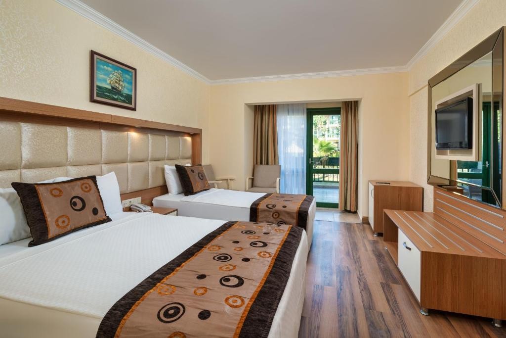OZ HOTELS INCEKUM BEACH HOTEL