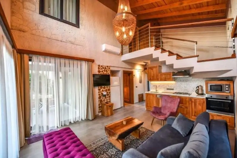 OUTSTANDING VILLA WITH PRIVATE POOL AND JACUZZI IN FETHIYE