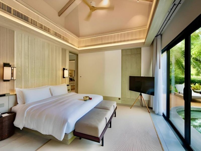 wellness lagoon pool villa