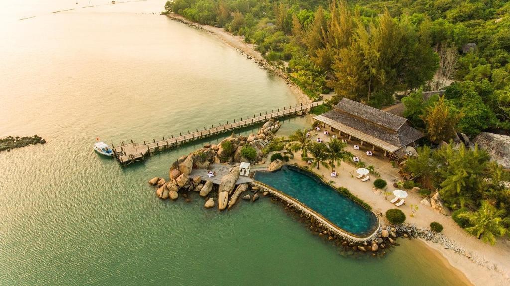L'ALYA NINH VAN BAY (EX. L'ALYANA NINH VAN BAY)