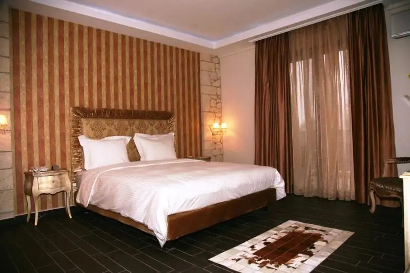 DIAMOND RIVER RESORT & SPA