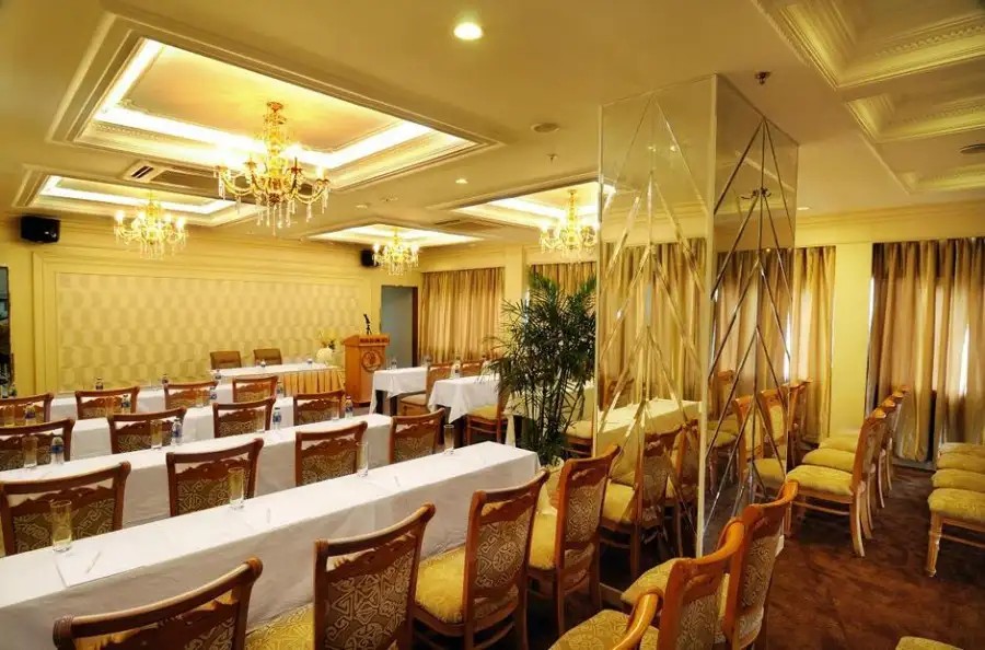 SILVERLAND CENTRAL - TAN HAI LONG HOTEL & SPA