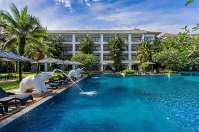 NAITHONBURI BEACH RESORT