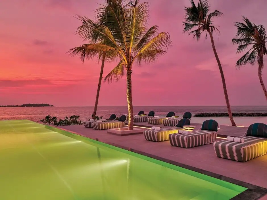 OBLU SELECT LOBIGILI