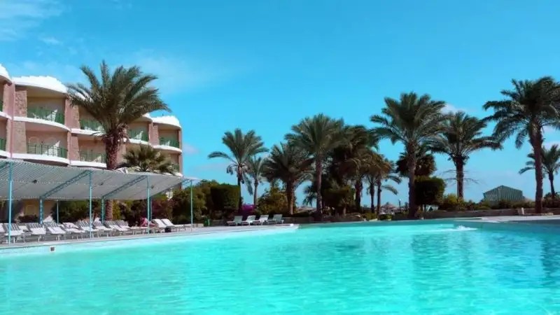 EL SAMAKA BEACH