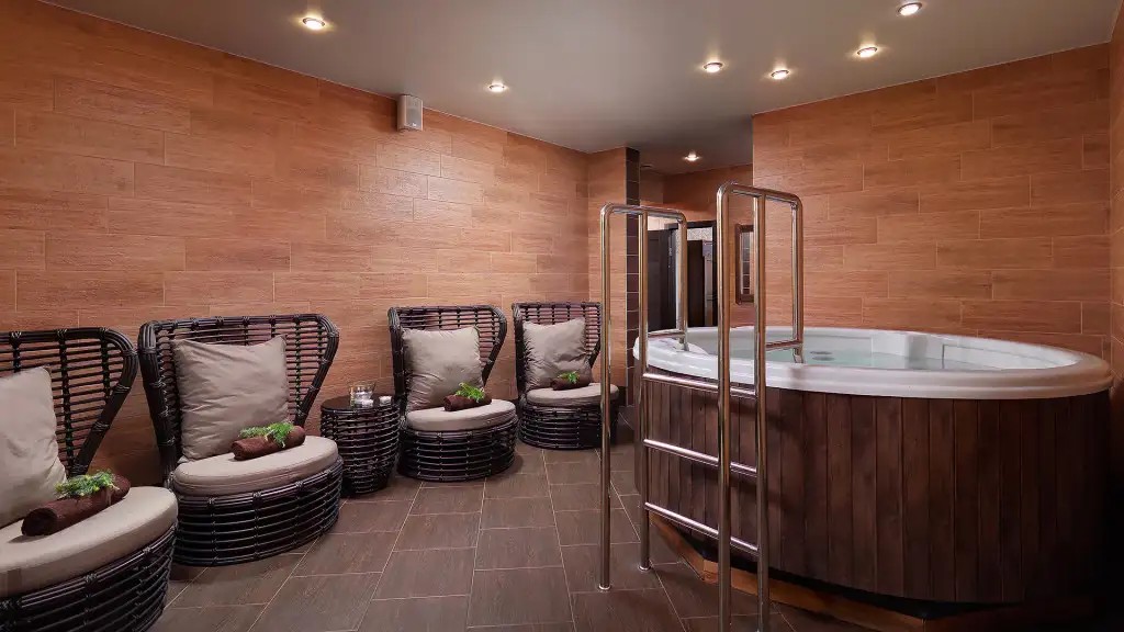 PEAK HOTEL (ГЛК СОЛНЕЧНАЯ ДОЛИНА)