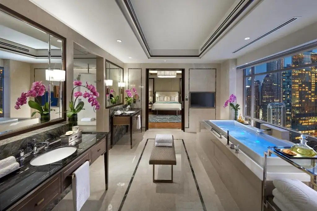 MANDARIN ORIENTAL