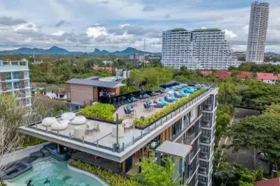 SEAPHERE PATTAYA HOTEL (EX. CROSS VIBE PATTAYA SEAPHERE)