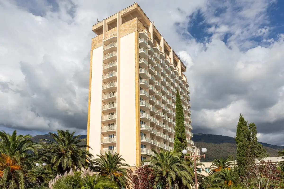 AMZA PARK HOTEL (EX. ЭНЕРГЕТИК)