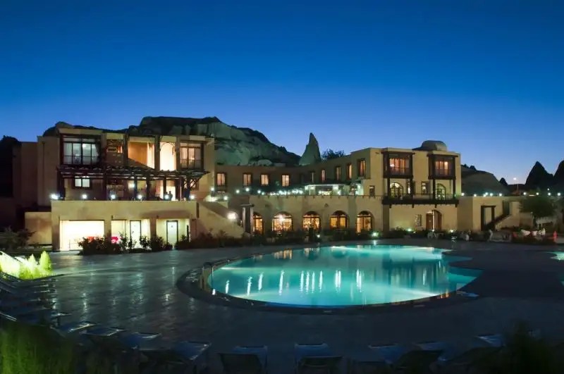 TOURIST HOTELS & RESORTS