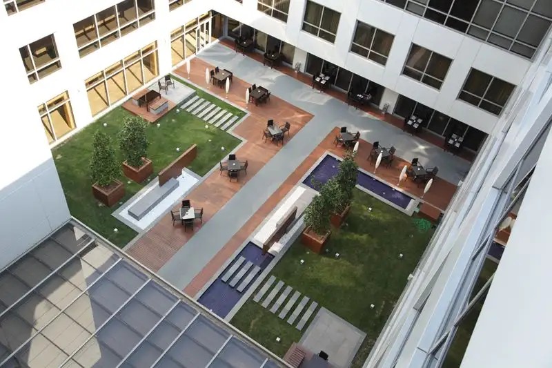 ISG AIRPORT HOTEL