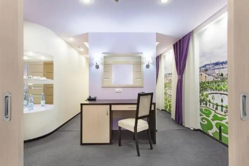 VERSAL HOTEL (ВЕРСАЛЬ)