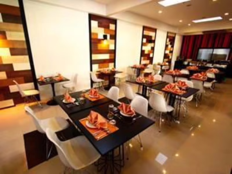 THE HERITAGE HOTELS SRINAKARIN